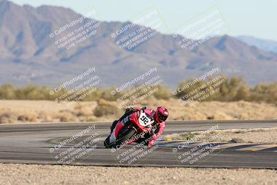 media/Dec-07-2025-CVMA (Sun) [[3e7d2de5dc]]/Race 16-Formula Middleweight/